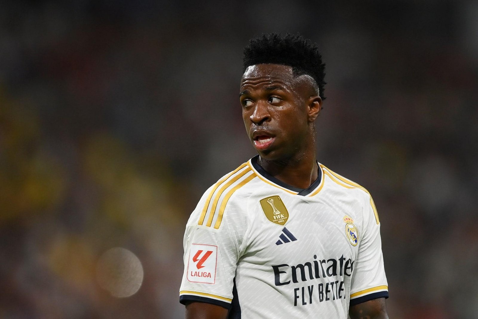 ريال مدريد يقطع الطريق على الأهلي ويجدد لفينيسيوس