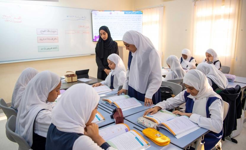 مختصّون: الارتقاء بمنظومة التعليم يبدأ بالاستثمار في المُعلِّم والارتقاء بالكفاءات المهنية