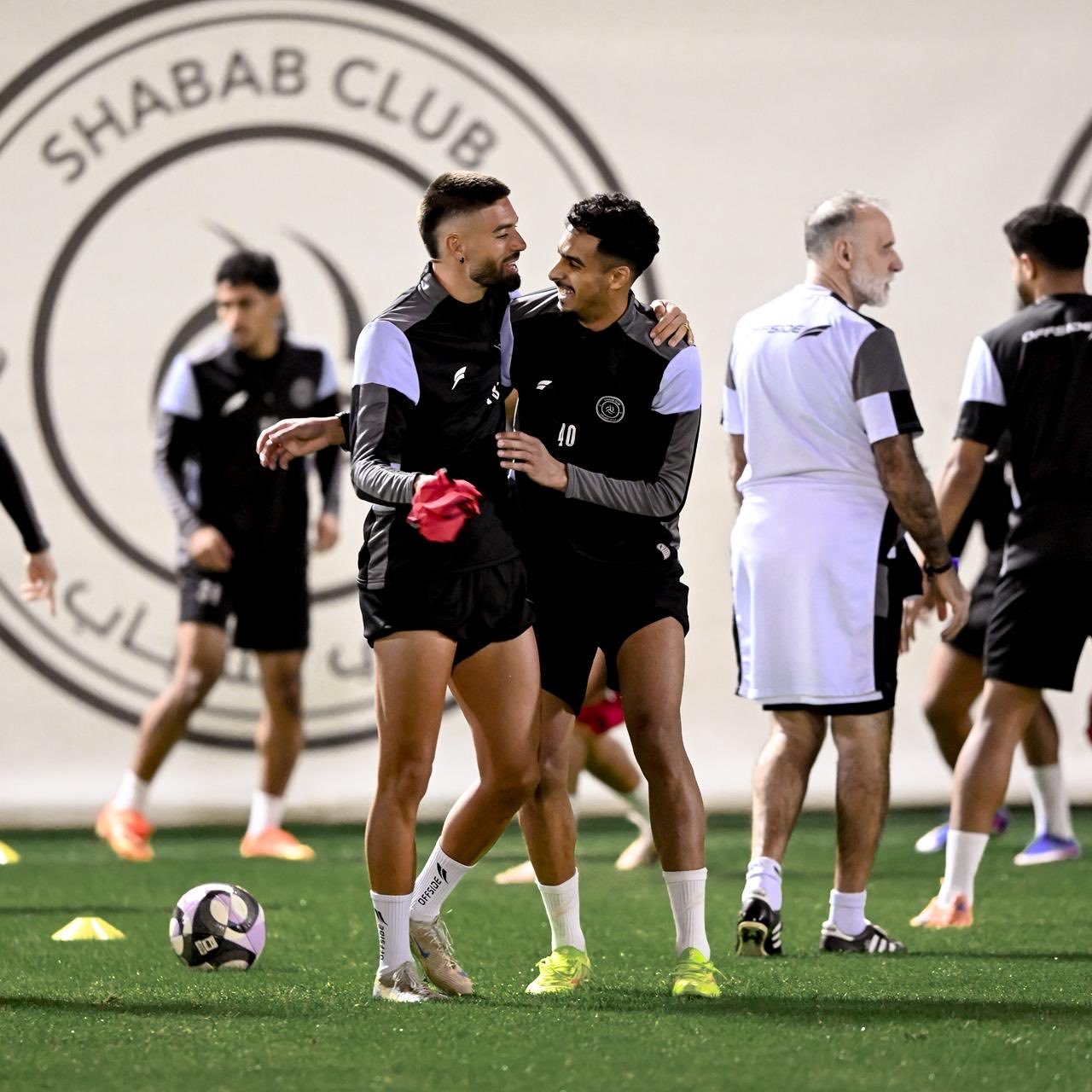 الشباب يعلن غياب ثنائي الفريق أمام الهلال ‬