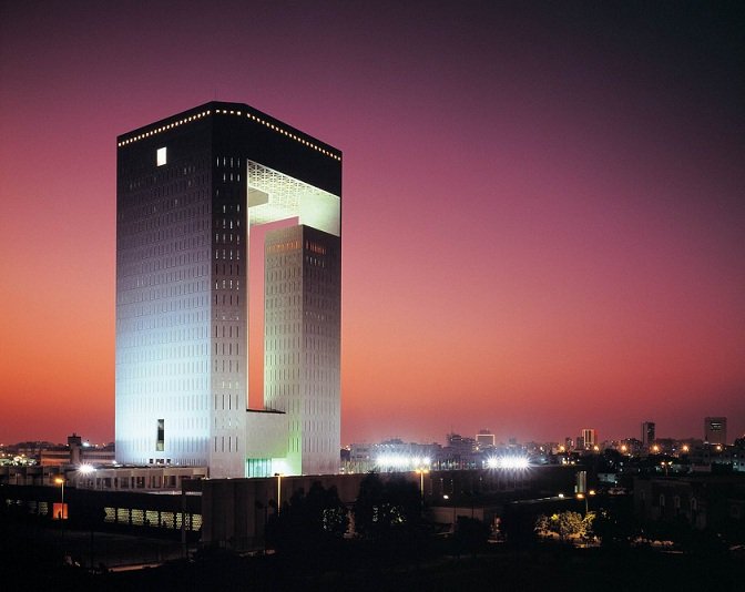 «البنك الإسلامي» يعتمد 2.4 مليار دولار لتمويل مشاريع تحويلية في 6 دول