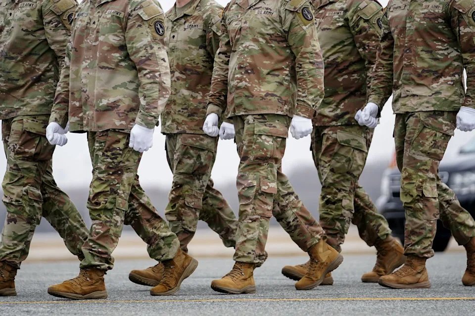 حصيلة ثقيلة.. 200 مصاب أمريكي وتدمير 12 «درون» بحرب إيران