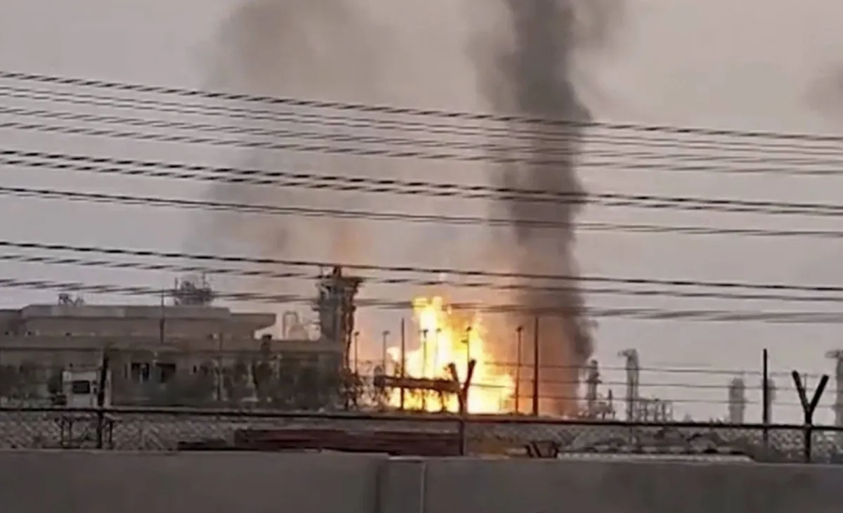 هجوم إسرائيلي أمريكي يستهدف منشآت الغاز في حقل بارس الجنوبي بإيران