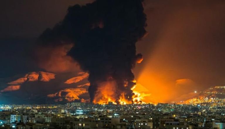 الولايات المتحدة وإسرائيل تبدآن استهداف منشآت الطاقة في إيران