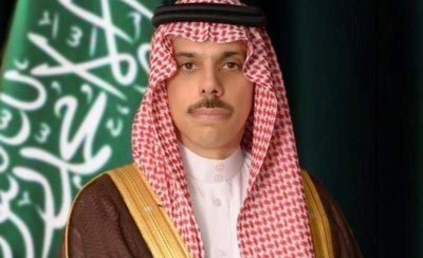 وزير الخارجية: السعودية "قد ترد" على الهجمات الإيرانية