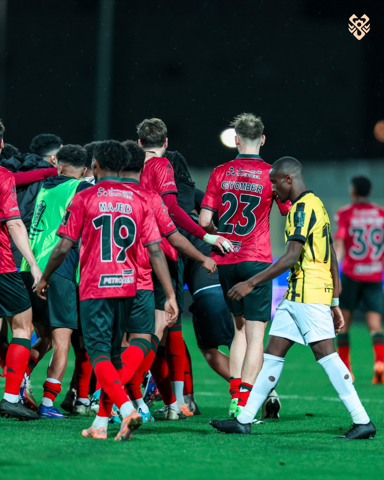 الخلود يرصد 50 ألف ريال لكل لاعب للتتويج بكأس الملك‬