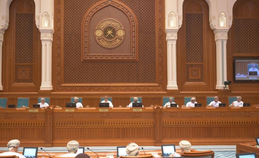 "الدولة" يناقش 4 مشروعات قوانين محالة من مجلس الوزراء