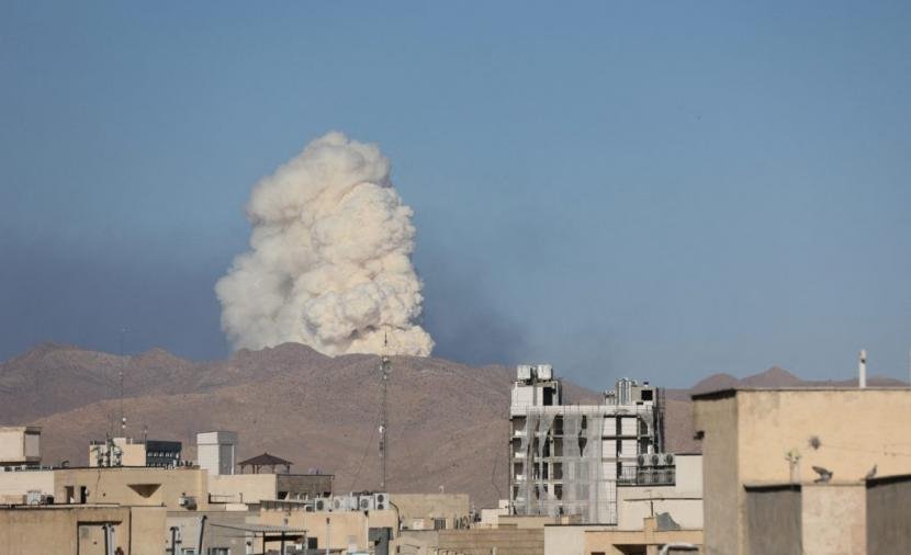 وفاة 153 طالبة.. حصيلة جديدة للهجوم على مدرسة ابتدائية بإيران