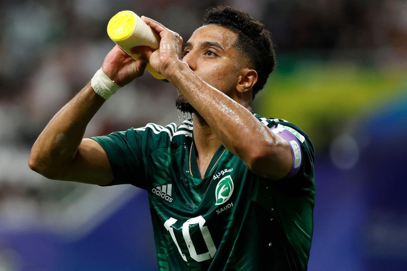 استبعاد سالم الدوسري من معسكر الأخضر للإصابة