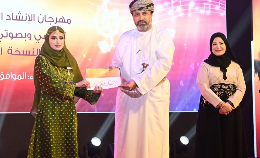 إبداعات فنية تكشف عن مواهب واعدة في "مهرجان الإنشاد الوطني الطلابي"