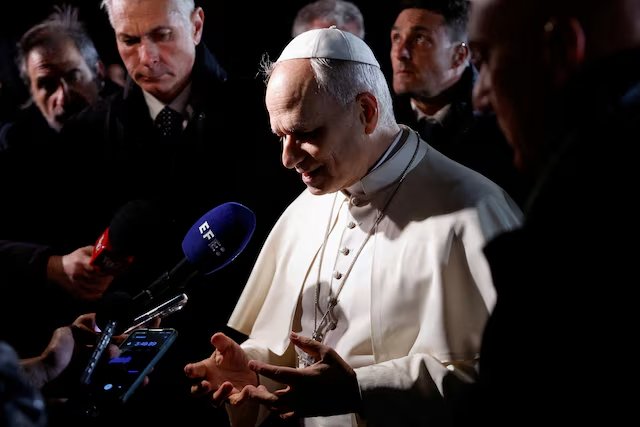 ليو الرابع عشر.. أول بابا أمريكي يبرز كناقد حاد لترمب