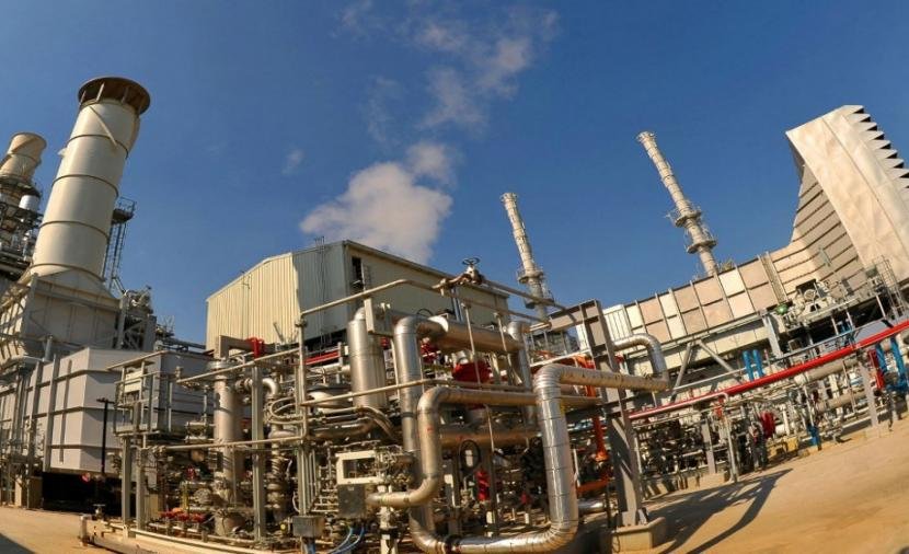 الكويت: هجوم بطائرات مسيرة يشعل النيران في مصفاة ميناء الأحمدي