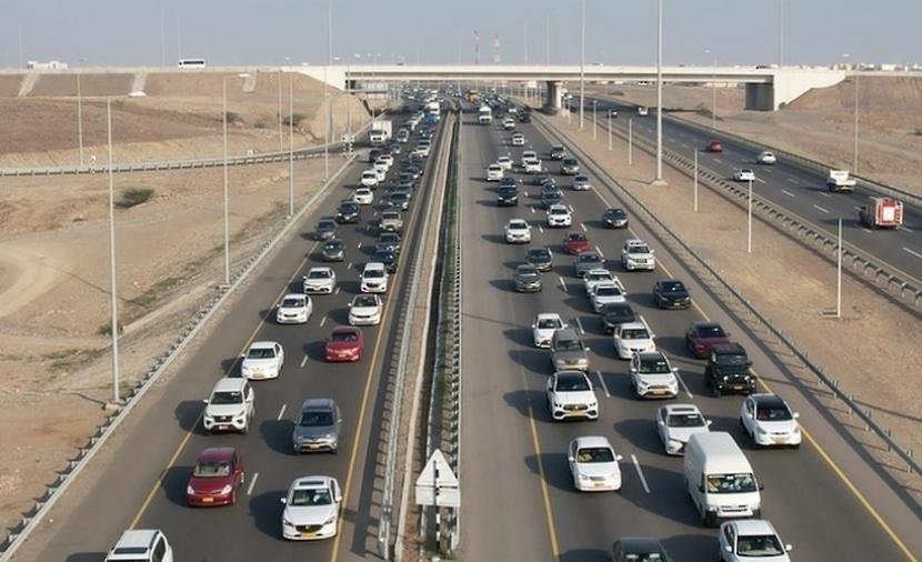 "الصاروج" تكشف عن خطة تنفيذية لإنجاز توسعة "مسقط السريع"