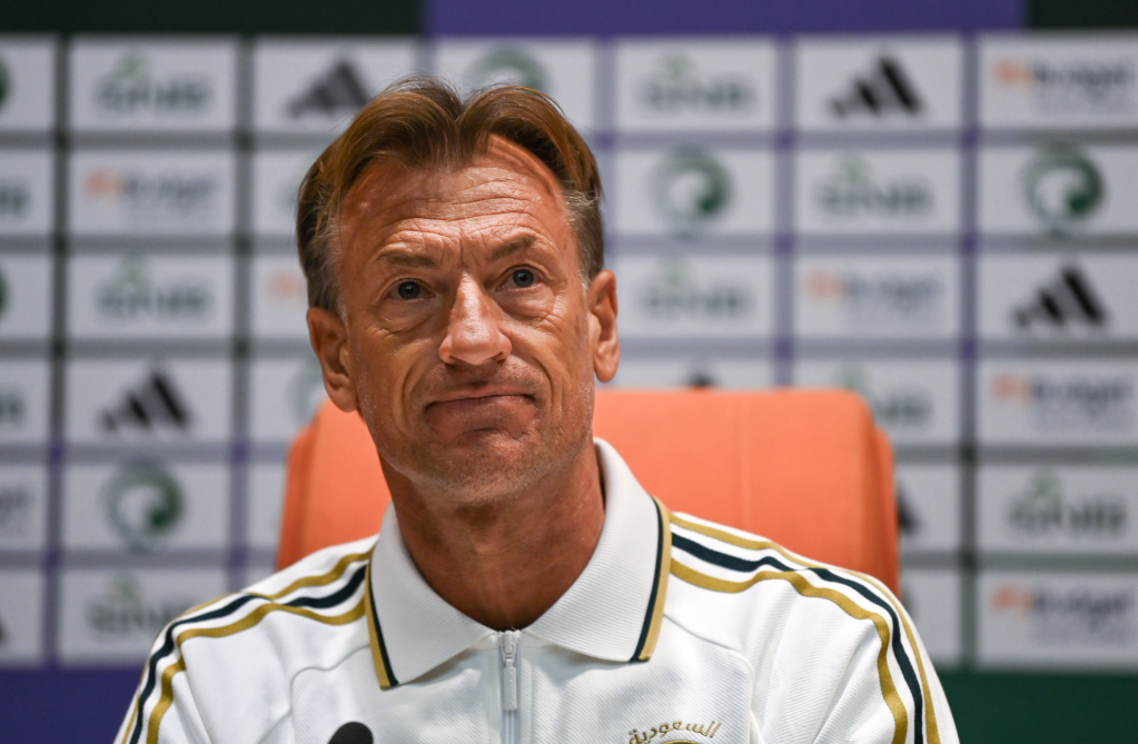 ليكيب: رينارد يستعد لتقديم طلب للرحيل عن الأخضر