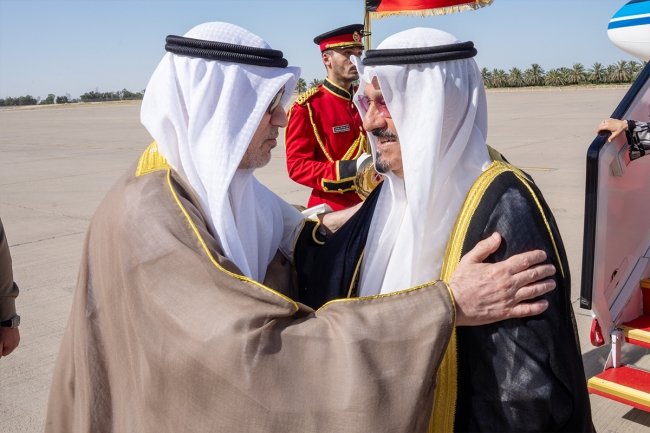 ممثل سمو الأمير رئيس الوزراء يعود إلى البلاد قادماً من اليونان