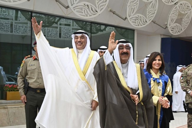 الأمير لولي العهد: مسيرتكم اتسمت بالإخلاص في العطاء والصدق في العمل