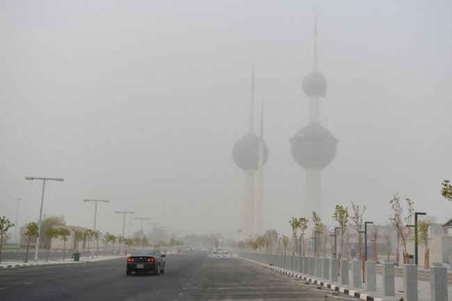 «الأرصاد»: طقس حار وغبار