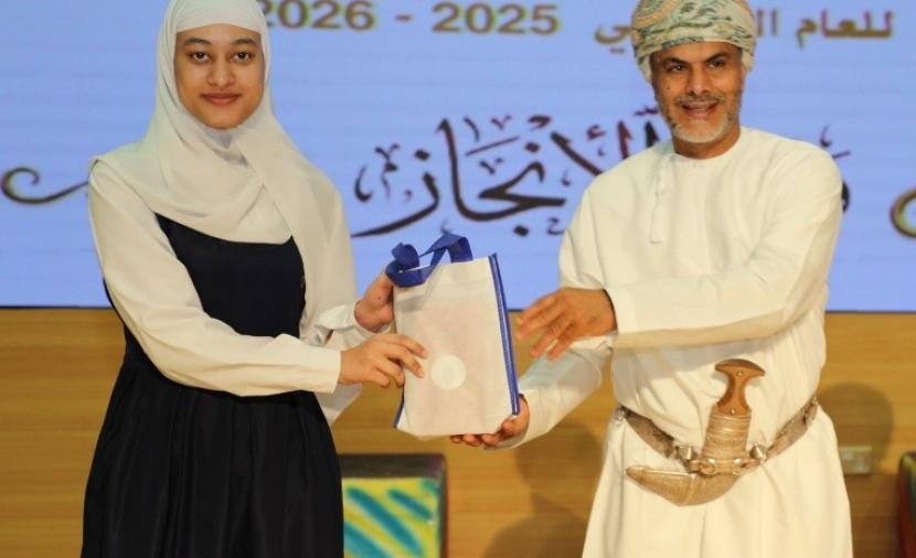 تكريم 385 من المجيدين في الأنشطة الطلابية والكشفية بالداخلية