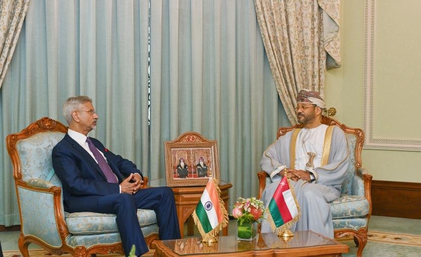 عُمان والهند تؤكدان دعم التعاون الدولي لضمان أمن الملاحة واستقرار التجارة