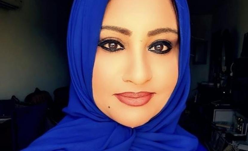 قبعات ملوَّنة في الجامع الأكبر