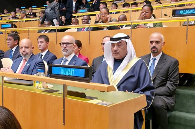 ممثل الأمير يوثق العلاقات السياسية والاقتصادية مع العالم