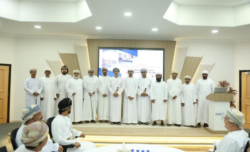 تكريم رسمي لأبناء محافظة البريمي المجيدين في الدبلوم العام