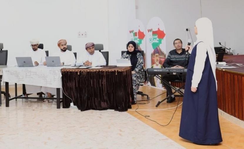 تنافس طلبة شمال الباطنة في التصفيات النهائية بمسابقة الإنشاد