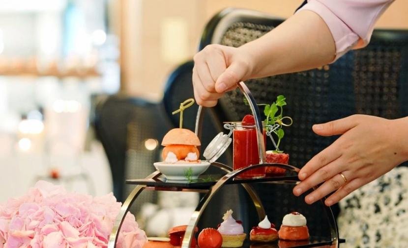لدعم حملة التوعية بسرطان الثدي.. تعاون بين "الجداف روتانا" ودار العطور الفاخرة "الشيمي"